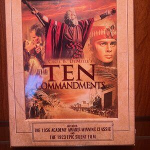 The Ten Commandments – 50th Anniversary 3-Disc DVD Set (1956 & 1923)